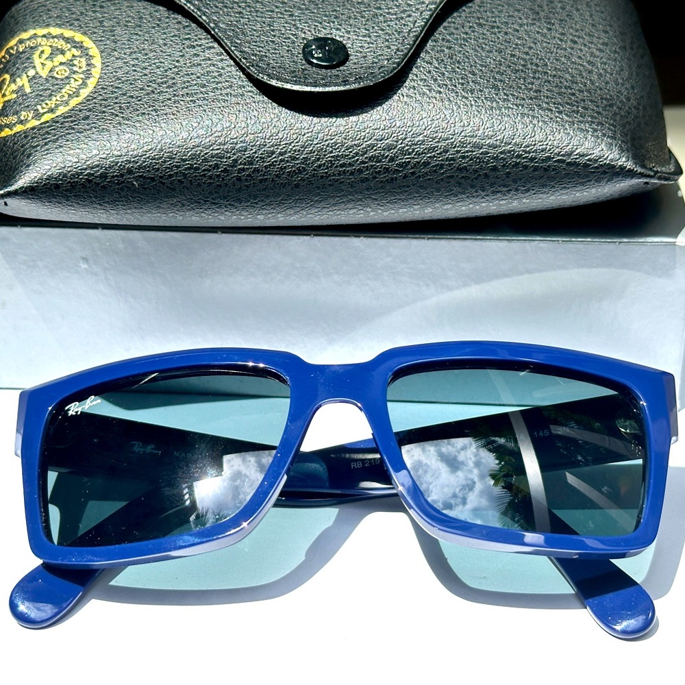 NIB RAY BAN SUNGLASSES
